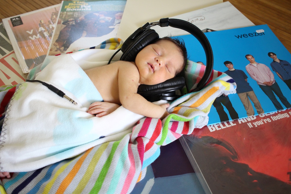 newborn-headphone 02